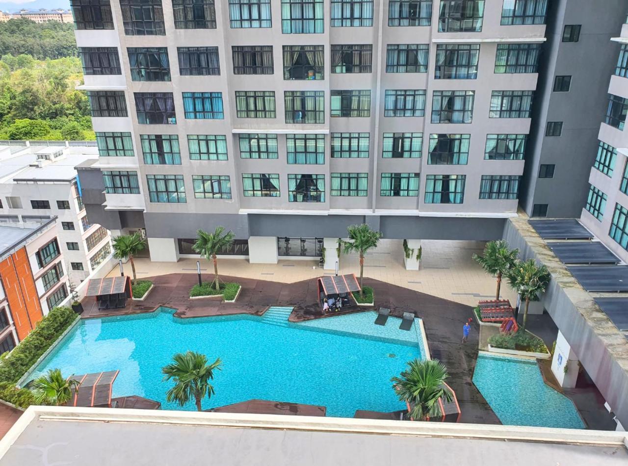 Conezion Near Ioi City Mall, Maeps Serdang, Putrajaya By Cloud Host Номер фото